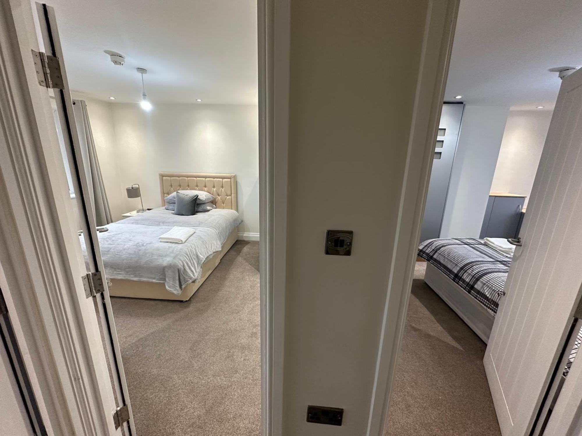 5 Bedroom House In Orpington Exterior foto
