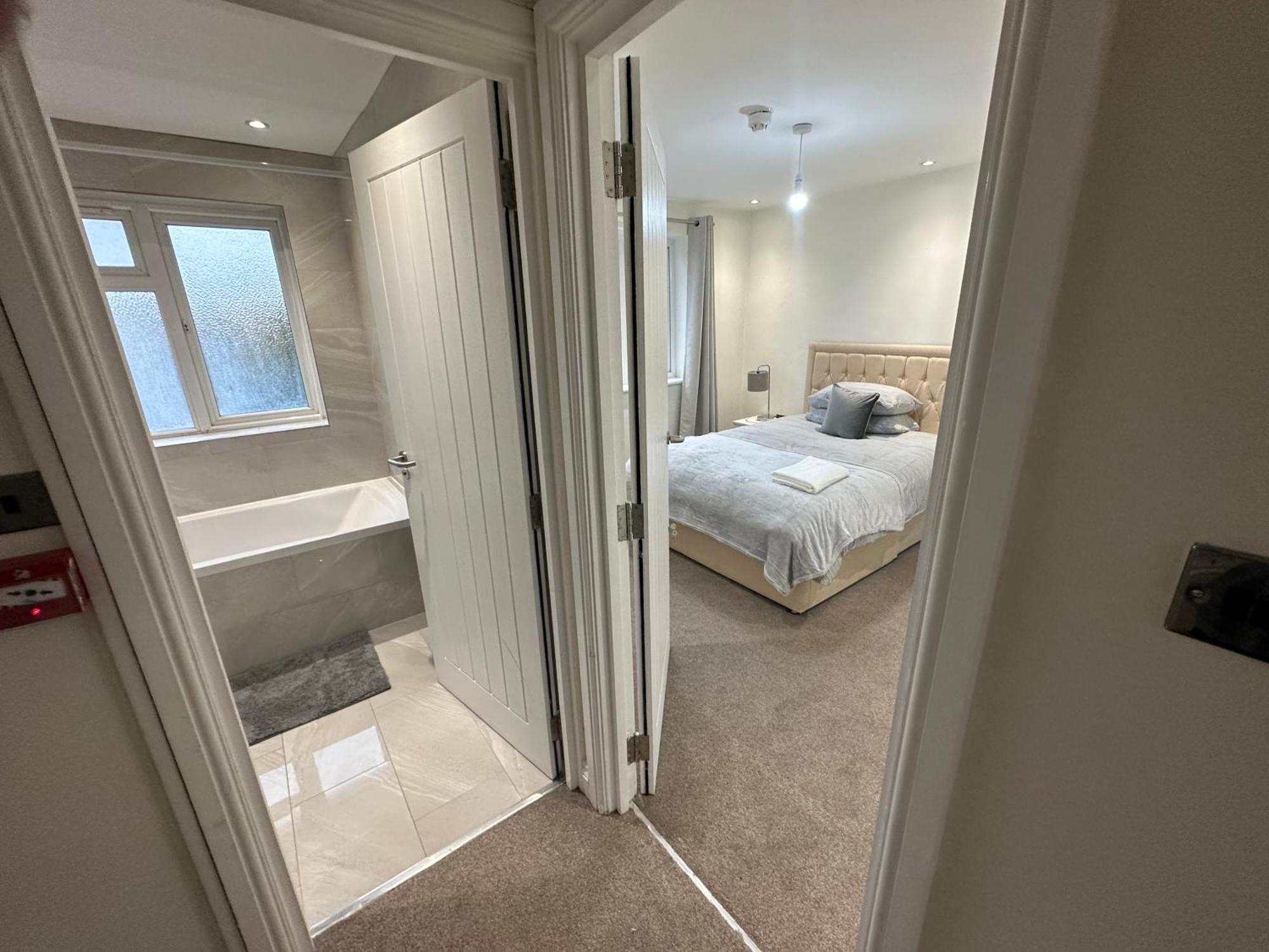 5 Bedroom House In Orpington Exterior foto