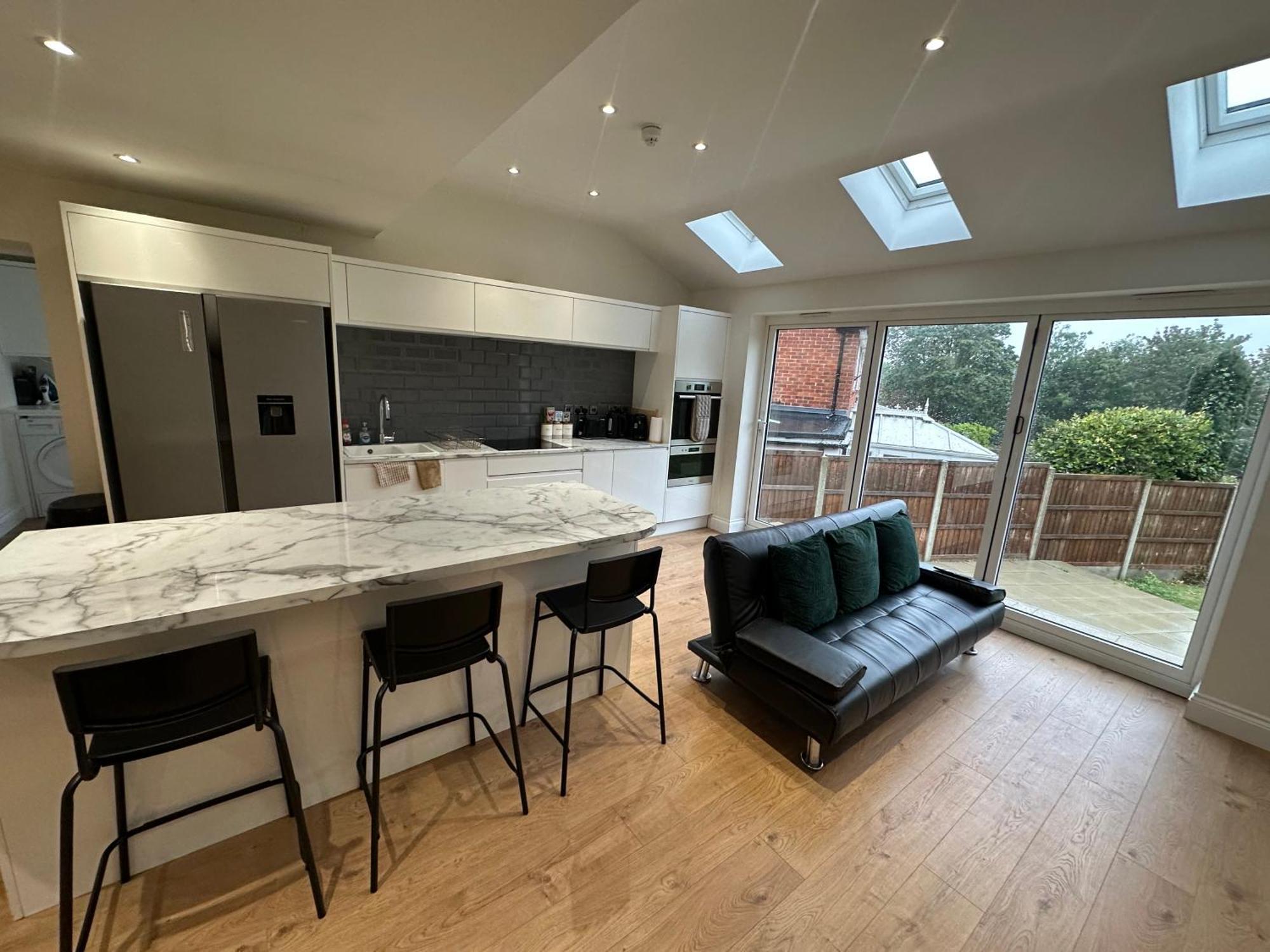 5 Bedroom House In Orpington Exterior foto
