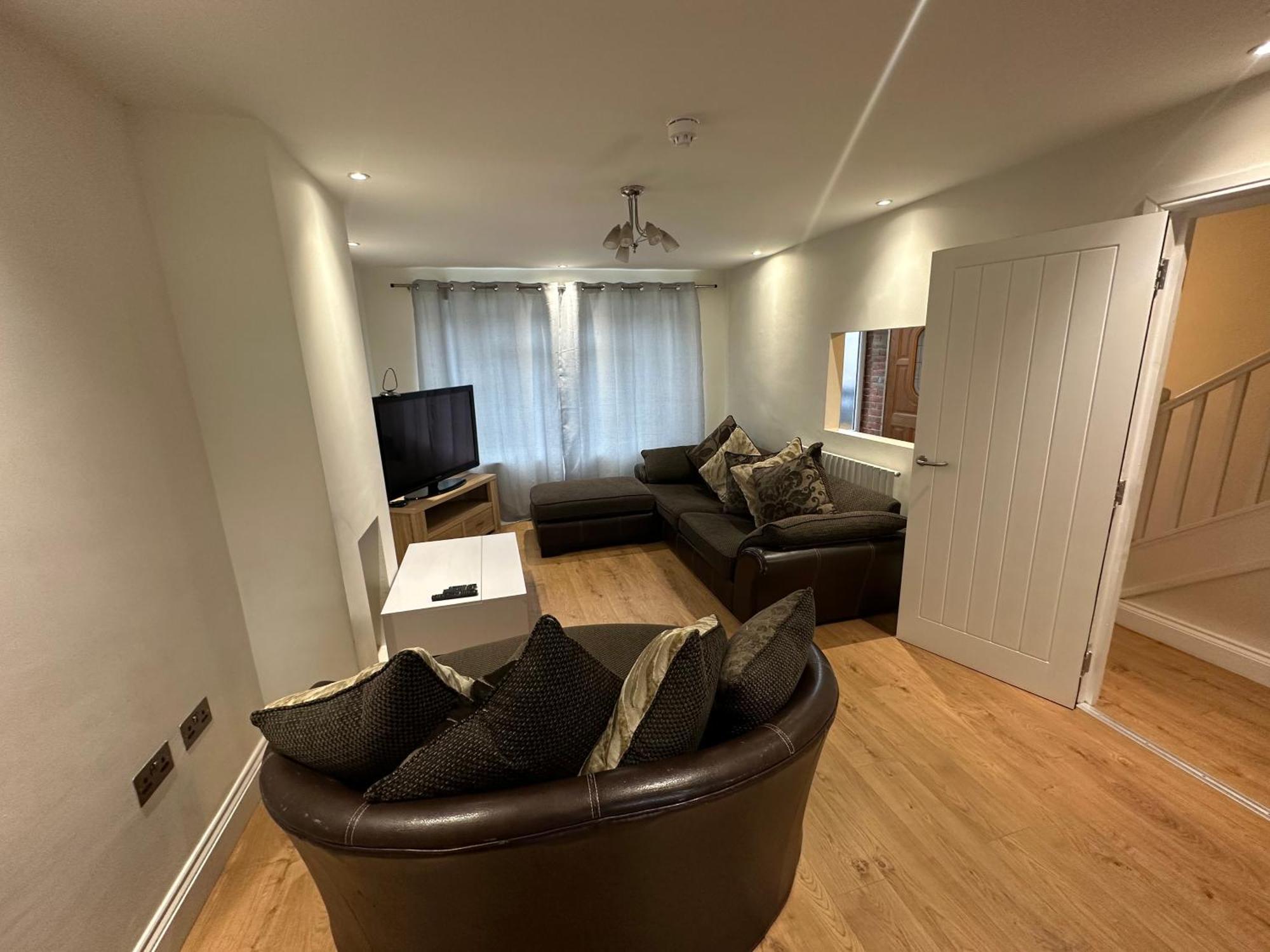 5 Bedroom House In Orpington Exterior foto