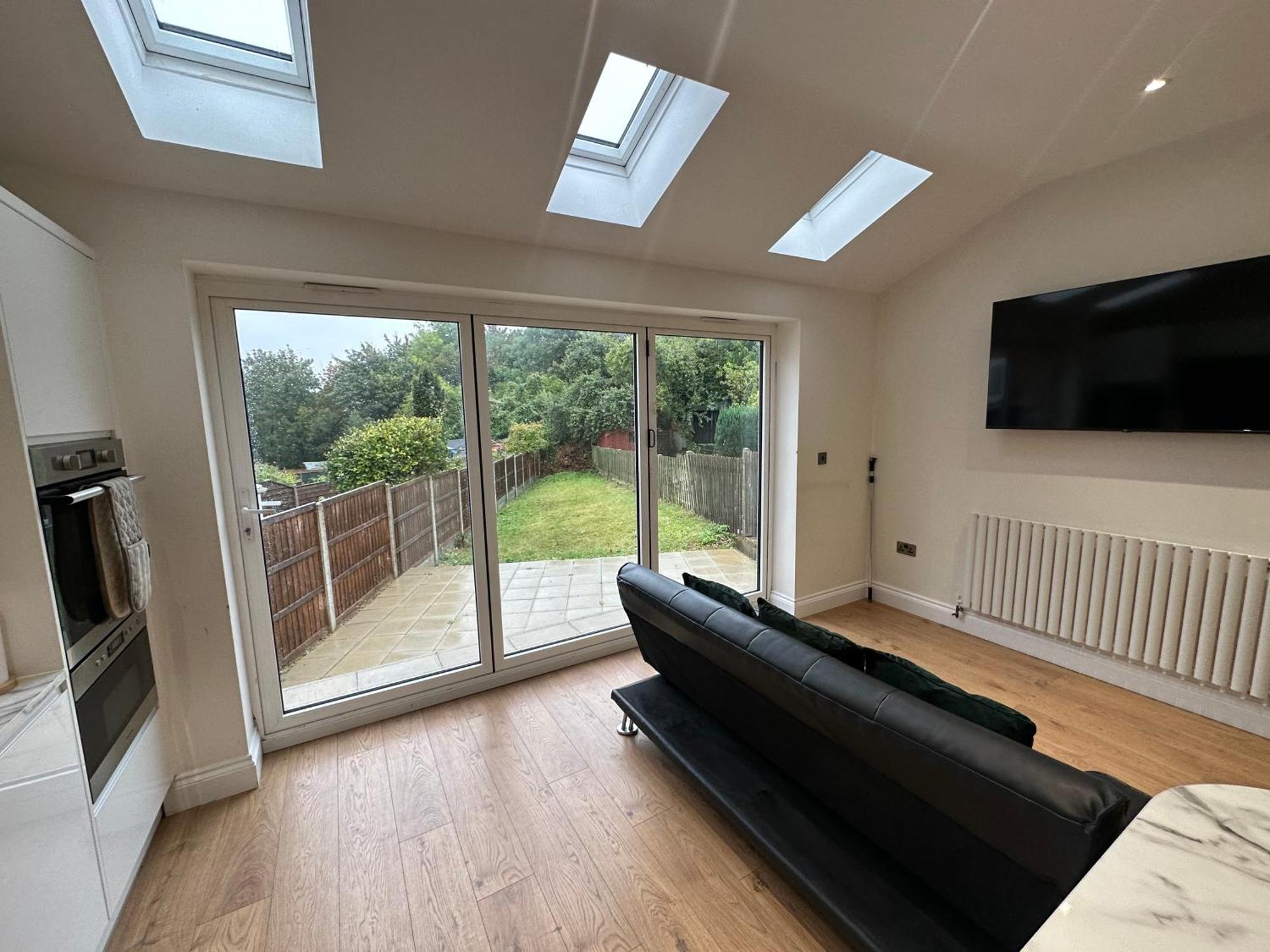 5 Bedroom House In Orpington Exterior foto