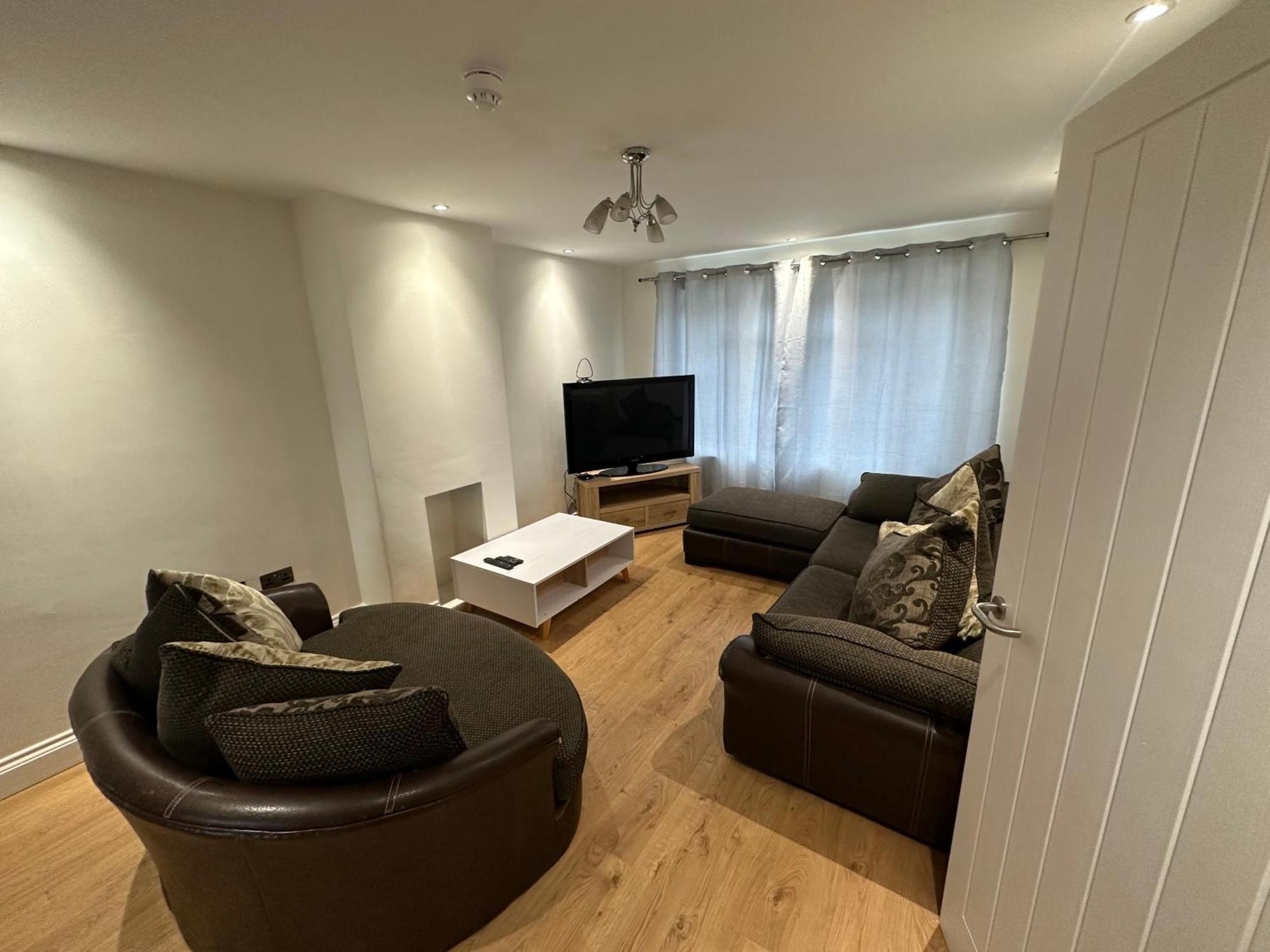 5 Bedroom House In Orpington Exterior foto